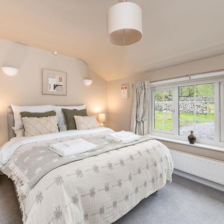 Central Malham Wellbeing Escape Hot Tub & Studio Eksteriør billede